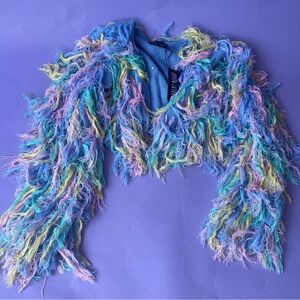 Pastel Current Mood cropped zip up sweater with fringe. 🩵